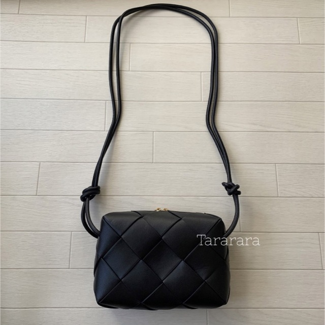 ●leather largeBraided バック BLACK●本革 レディースのバッグ(ショルダーバッグ)の商品写真