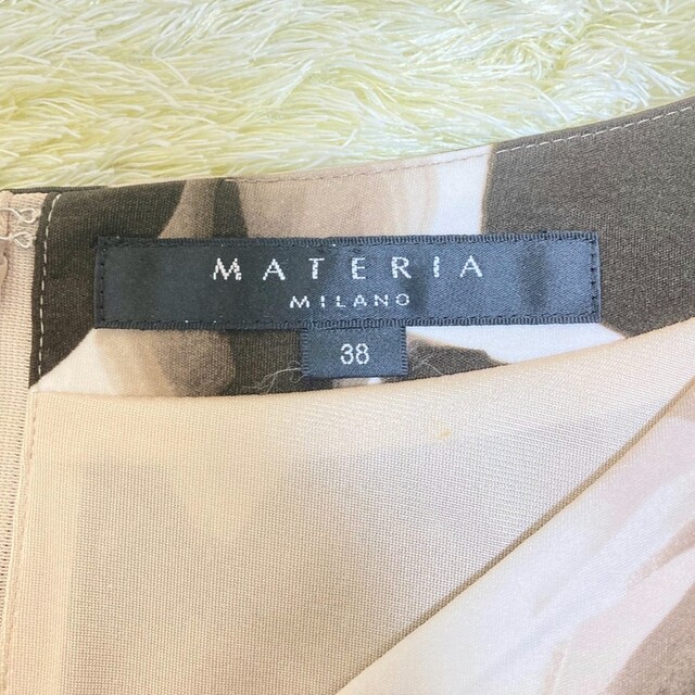 MATERIA(マテリア)のMATERIA マテリア カシュクールワンピース フレア袖 半袖 ブラウン系 レディースのワンピース(ひざ丈ワンピース)の商品写真
