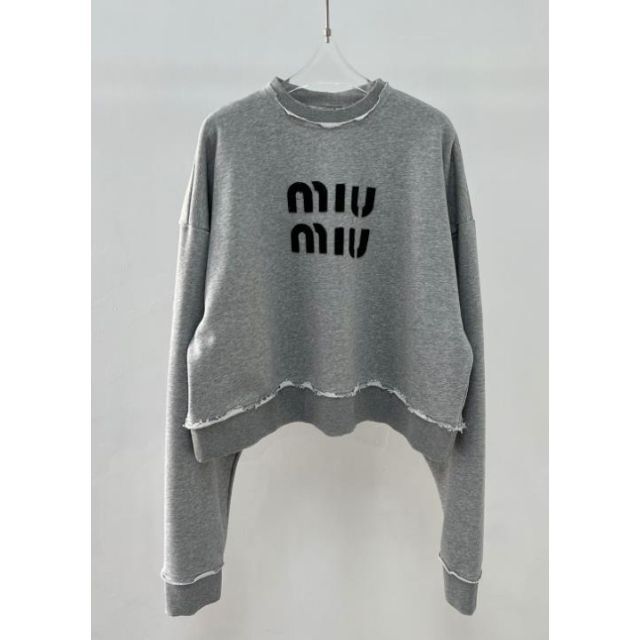 【miumiu】ロゴ コットンスウェットシャツ | フリマアプリ ラクマ