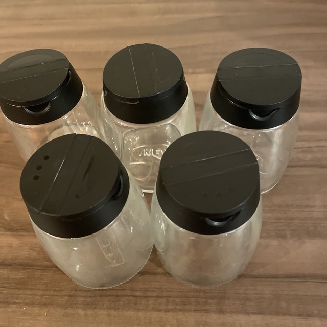 IKEA(イケア)のIKEA イケア スパイス瓶 ガラス ブラック ５個 インテリア/住まい/日用品のキッチン/食器(容器)の商品写真