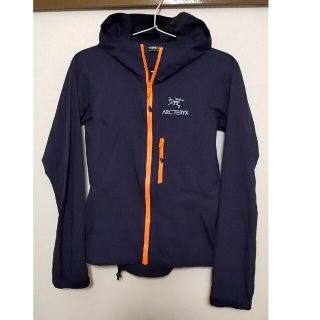 アークテリクス(ARC'TERYX)のARC'TERYX アークテリクス スコーミッシュ フーディー XS 希少カラー(ナイロンジャケット)