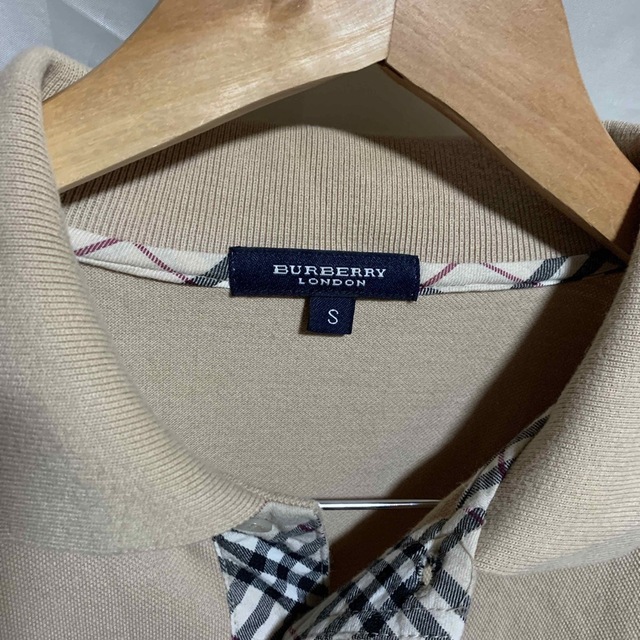 BURBERRY(バーバリー)のバーバリーポロシャツ　Sサイズ　ベージュ メンズのトップス(ポロシャツ)の商品写真