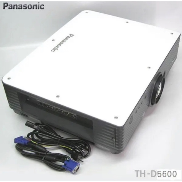 Panasonic TH-D5600L 5000lm ランプ使用各334時間 好評 50.0%OFF