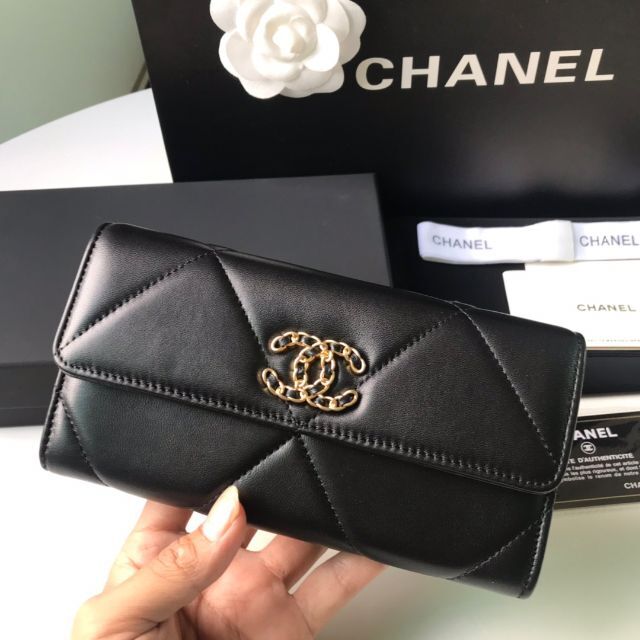 古典 CHANEL - シャネル 19 フラップウォレット 長財布 財布 - likit