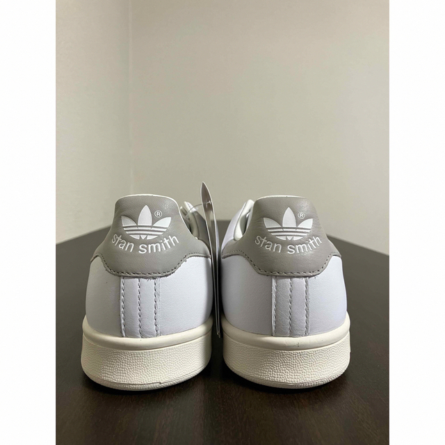adidas(アディダス)の未使用26.0 アディダス スタンスミス ホワイト/ クリアグラナイト 天然皮革 メンズの靴/シューズ(スニーカー)の商品写真