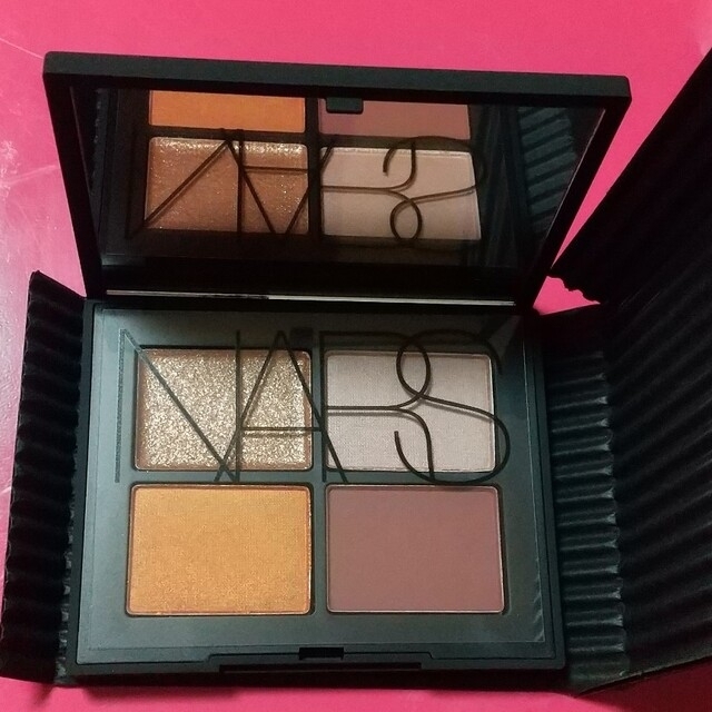 NARS♥️クワッドアイシャドー　01803　おまけつき