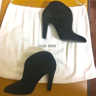 ミュウミュウ(miumiu)のmiumiuアンクルブーツ(ブーツ)