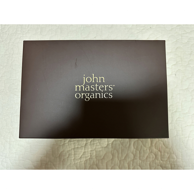 John Masters Organics(ジョンマスターオーガニック)のジョンマスターズオーガニックシャンプータオルギフトセット コスメ/美容のヘアケア/スタイリング(シャンプー/コンディショナーセット)の商品写真