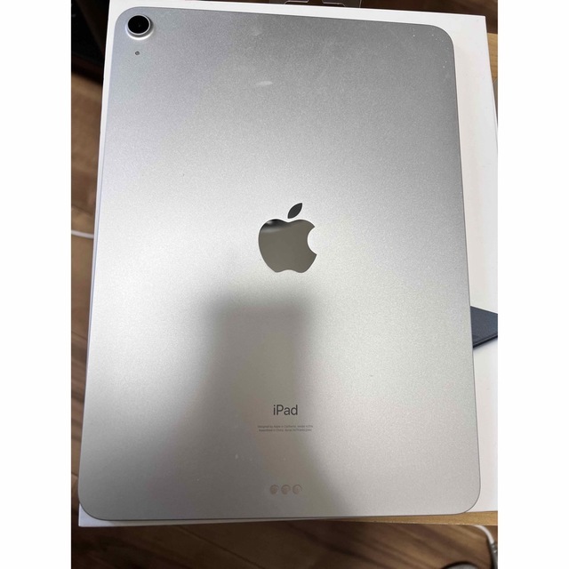 iPad(アイパッド)のiPad Air 第4世代　シルバー　256GB Wi-Fi スマホ/家電/カメラのPC/タブレット(タブレット)の商品写真