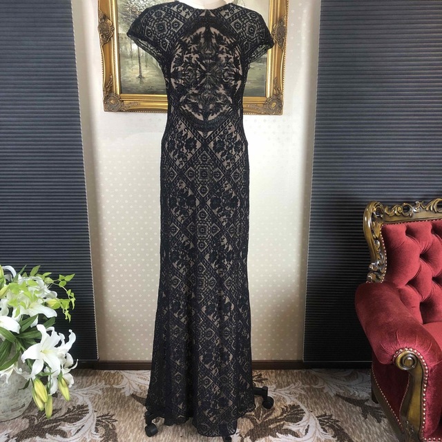 新品☆ TADASHI SHOJI ブラック　サイズ6 (39)レディース