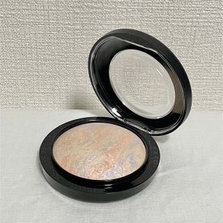 マック(MAC)の美品 MAC ミネラライズ スキンフィニッシュ ライトスカペード ハイライト(フェイスカラー)