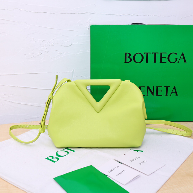 Bottega Veneta - カイリージェンナー♡セレブ多数着用♡最新♡ボッテガヴェネタ ポイント バッグ