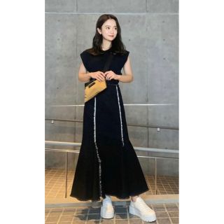 pinue ピヌエ デニムマーメイドスカート ブラックの通販|ラクマ