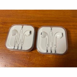 アイフォーン(iPhone)のアップル純正付属品　アイホン純正イヤホン（未使用品）(ヘッドフォン/イヤフォン)