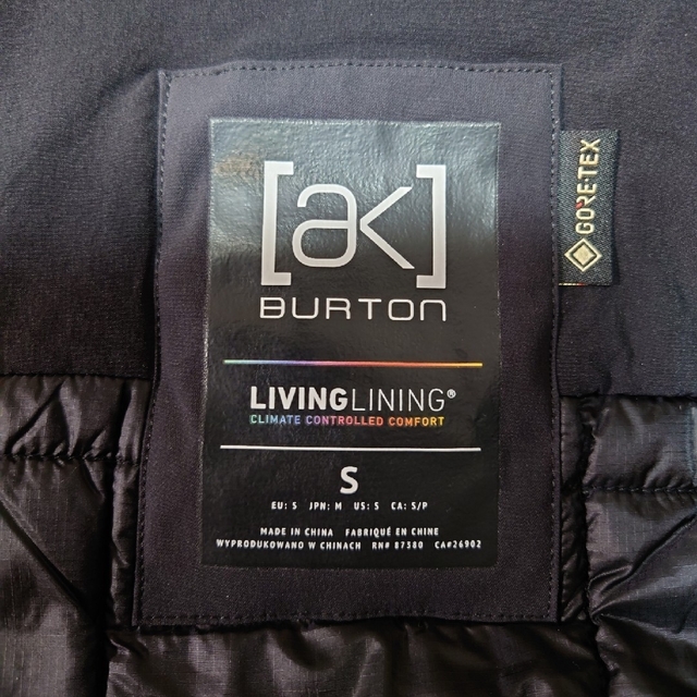 BURTON(バートン)のBurton [ak] Helitack Stretch Jacket スポーツ/アウトドアのスノーボード(ウエア/装備)の商品写真