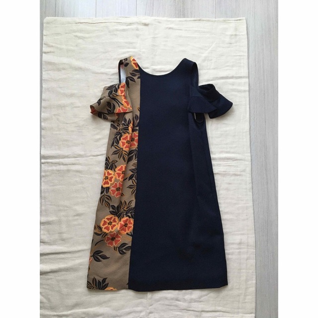 免税送料無料 新品未使用 MSGM 花柄プリント オープンショルダー