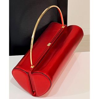 モスキーノ(MOSCHINO)の今だけ大幅お値下げ！新品のような美品﻿★モスキーノ立体ハートバッグ赤(ハンドバッグ)