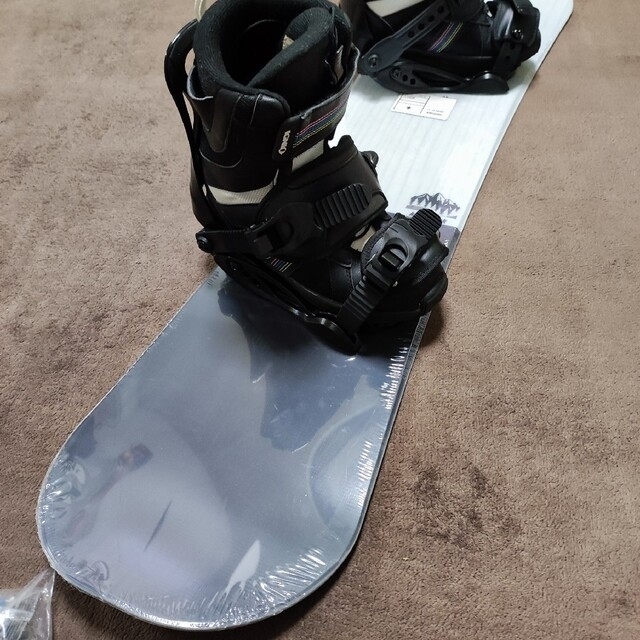 ジュニア用スノーボードセット　ビンニング&ブーツ付き！