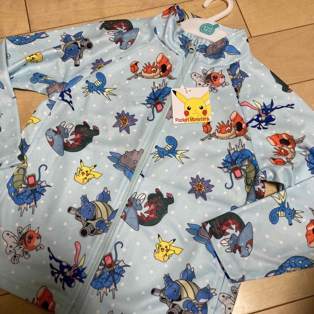 ポケモン(ポケモン)のポケモン 薄手ジャンパー 120 キッズ/ベビー/マタニティのキッズ服男の子用(90cm~)(ジャケット/上着)の商品写真