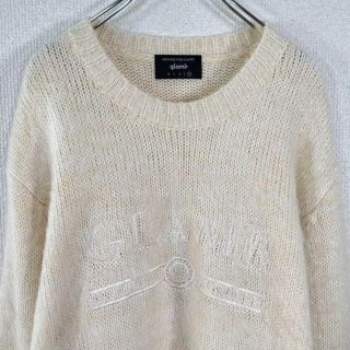 グラム(glamb)の【美品】グラム/glamb ニット セーター　モヘヤ調　ロゴ 刺繍　ロング丈　白(ニット/セーター)