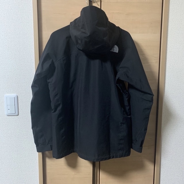 THE NORTH FACE(ザノースフェイス)の【値下げ相談可能】ノースフェイス　マウンテンジャケット　61400 黒　M メンズのジャケット/アウター(マウンテンパーカー)の商品写真