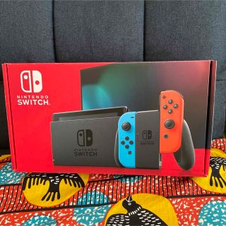 ニンテンドースイッチ(Nintendo Switch)の【美品】ニンテンドースイッチ　本体（バッテリー改善版）(携帯用ゲーム機本体)