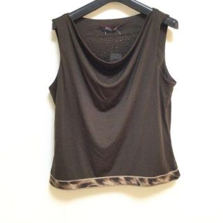 レオナール、シルクノースリーブカットソー、サイズ44.15号。LEONARD