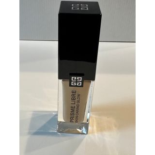 ジバンシィ(GIVENCHY)のジバンシィ プリズムリーブル スキンケアリンググロウ 1-N95(ファンデーション)