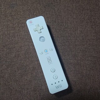 ウィー(Wii)のWiiリモコン コントローラー 任天堂 ニンテンドー純正 シロ ホワイト匿名配送(家庭用ゲーム機本体)