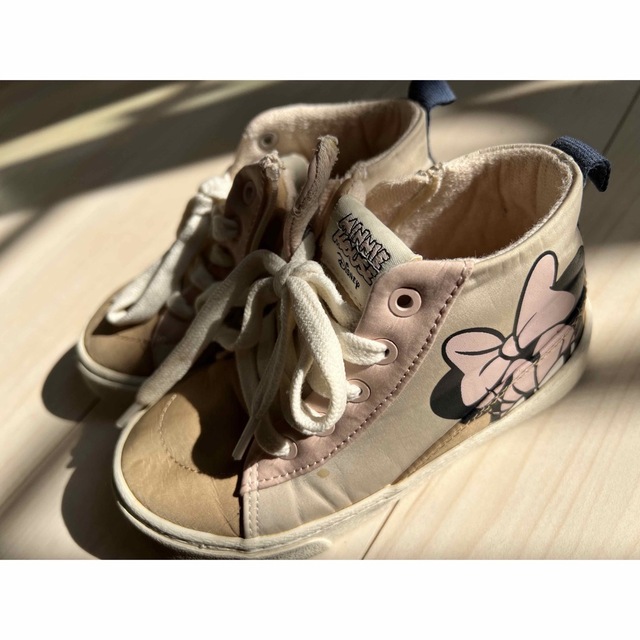 ZARA KIDS(ザラキッズ)のZARA Disney キッズ/ベビー/マタニティのキッズ靴/シューズ(15cm~)(スニーカー)の商品写真