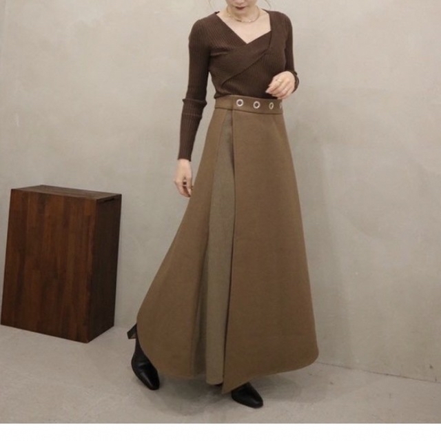 Acka オリジナルショルダーストラップスカート レディースのスカート(ロングスカート)の商品写真