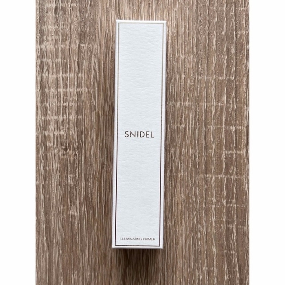 SNIDEL(スナイデル)のSNIDEL BEAUTY イルミネイティングプライマー　01 コスメ/美容のベースメイク/化粧品(化粧下地)の商品写真