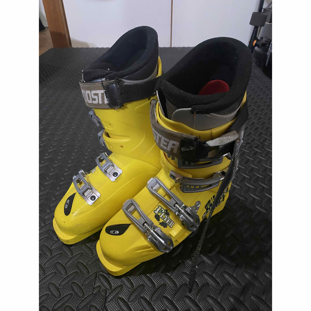 SALOMON(サロモン)のサロモン　スキーブーツ　イエロー スポーツ/アウトドアのスキー(ブーツ)の商品写真