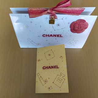 シャネル(CHANEL)のゆき様　CHANEL　シャネル　ホリデーラッピング　N°5 ボトル チャーム付き(ラッピング/包装)