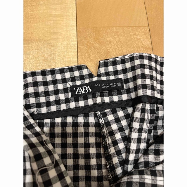 ZARA(ザラ)のZARA ハイウェストパンツ S 美品 レディースのパンツ(カジュアルパンツ)の商品写真