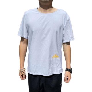 ナイキ(NIKE)のナイキトレイル　ランニング　シャツ　グレー　Lサイズ(Tシャツ/カットソー(半袖/袖なし))