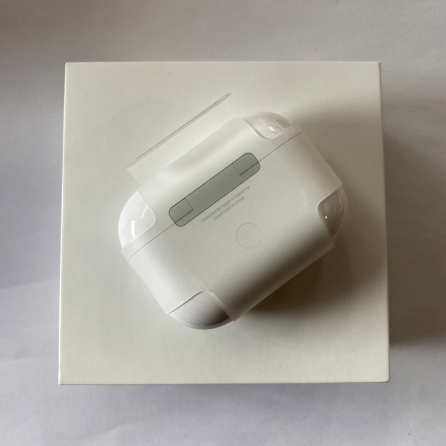 超美品の】 正規品 Apple AirPods Pro 第2世代 MQD83J/A ヘッドフォン