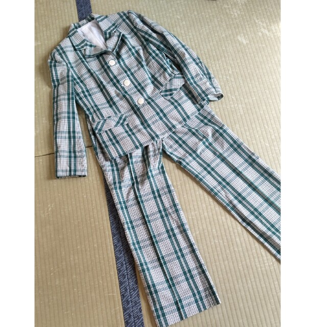 グリーン格子の綿のパンツスーツ レディースのフォーマル/ドレス(スーツ)の商品写真
