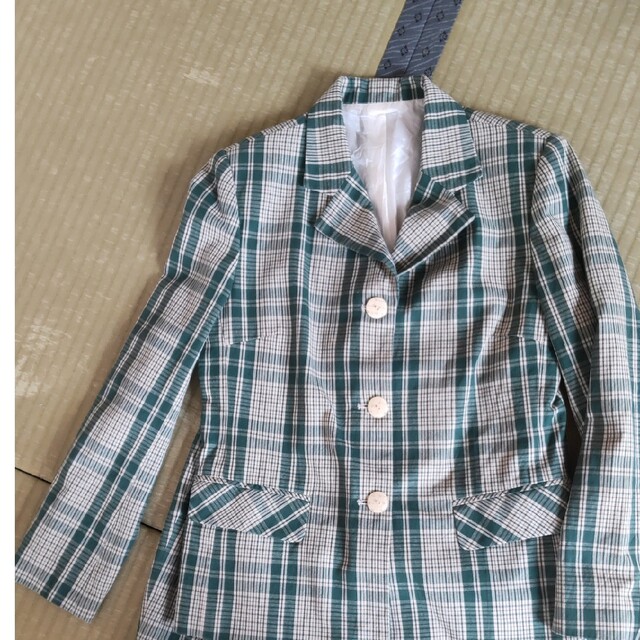 グリーン格子の綿のパンツスーツ レディースのフォーマル/ドレス(スーツ)の商品写真