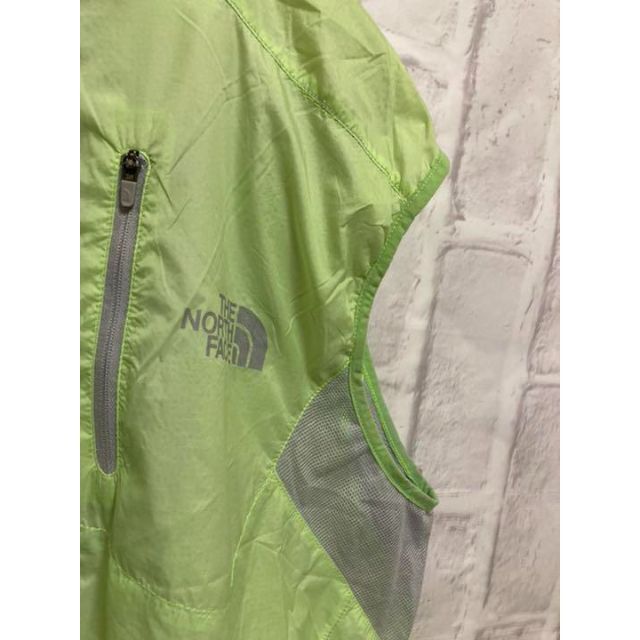 THE NORTH FACE(ザノースフェイス)の【USA規格】ノースフェイス ナイロン ベスト 薄手 ロゴ プリント S メンズのトップス(ベスト)の商品写真