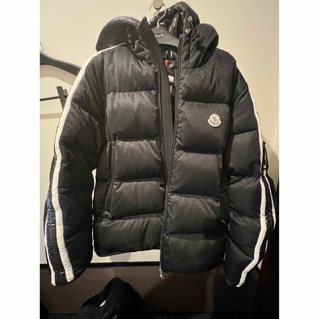 高額売筋】 新品 モンクレール MONCLER HIKARU ポケモンピカチュウ 黒