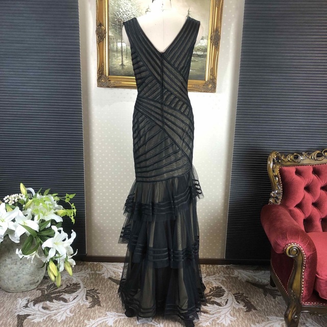 新品タグ付け☆TADASHI SHOJI サイズ6 (T11)