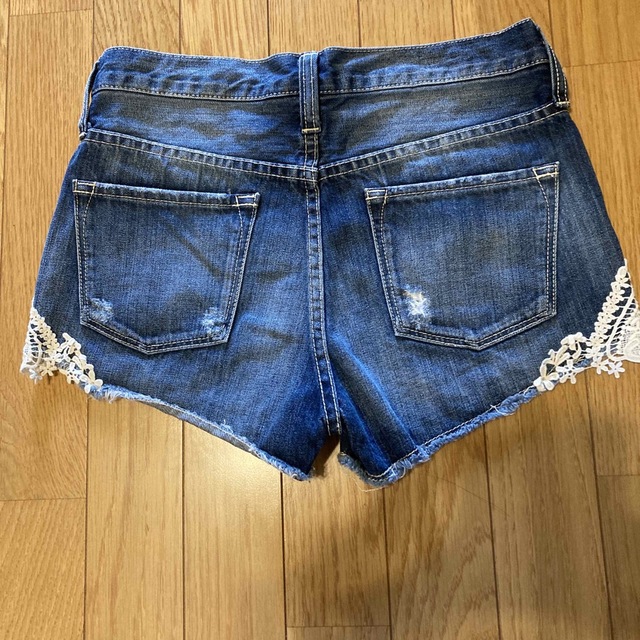 AZUL by moussy(アズールバイマウジー)の美品　アズールバイマウジー　デニム　ショーパン　AZUL BY MOUSSY  レディースのパンツ(ショートパンツ)の商品写真