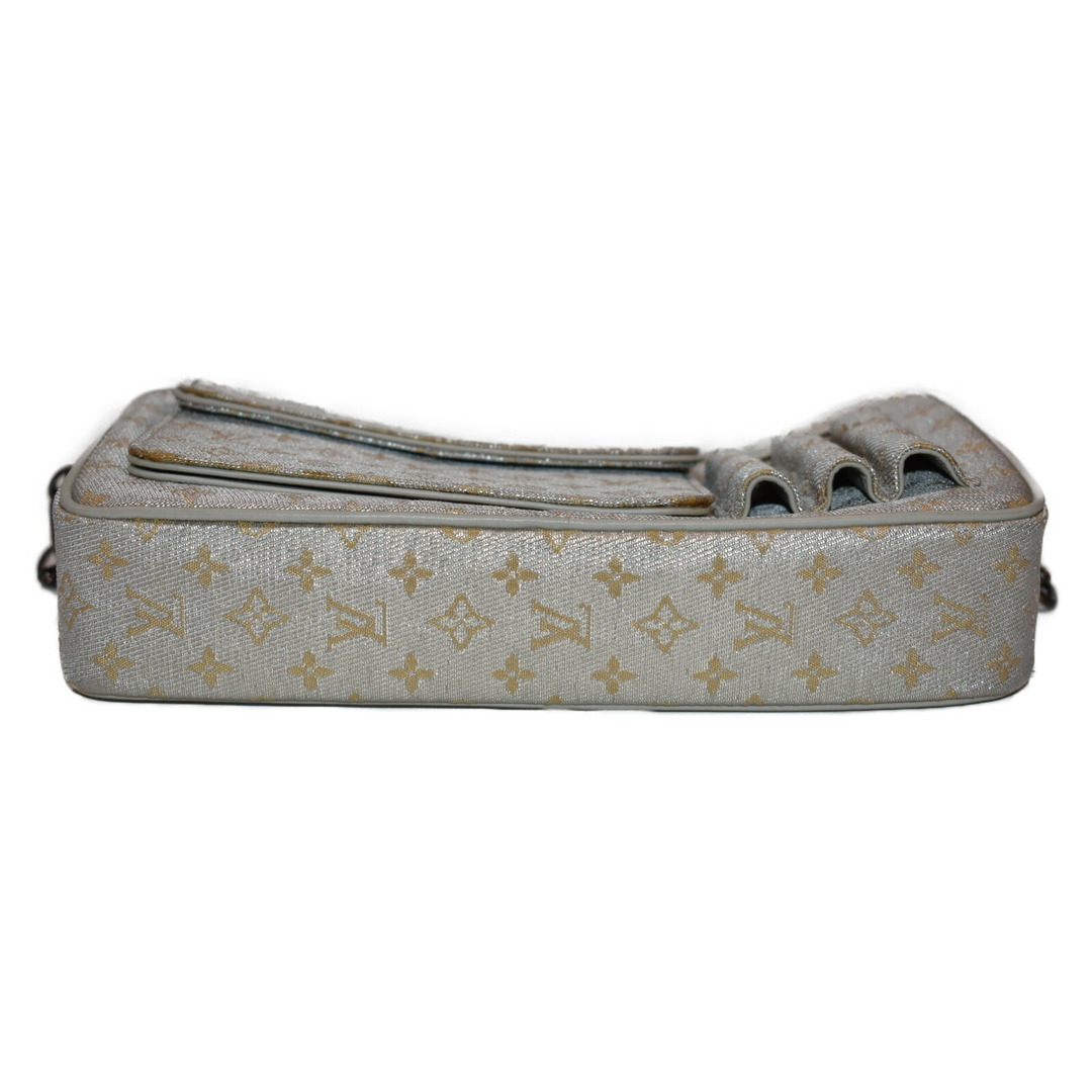 LOUIS VUITTON(ルイヴィトン)の【おしゃれ☆中古品】 LOUISVUITTON マッケンナ M92362 シルバー系 キャンバス ハンドバッグ　チェーンバッグ　小さいバッグ　LV　おしゃれ　レディース 【中古】松山久万ノ台店 レディースのバッグ(ハンドバッグ)の商品写真