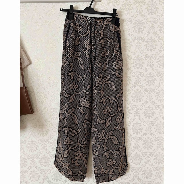 TODAYFUL - TODAYFUL Jacquard Leaf Roughpantsの通販 by まちゃん's