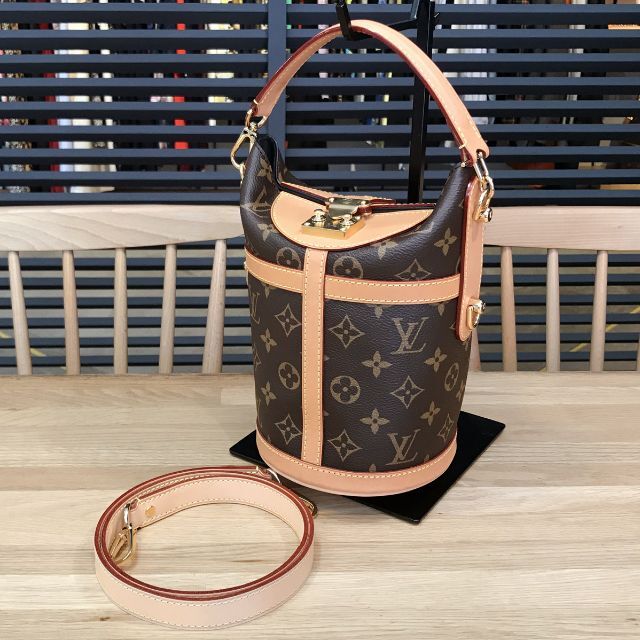 LOUIS VUITTON - 超美品 ルイヴィトン 現行 モノグラム ダッフルバッグ 2WAY ハンドバッグ