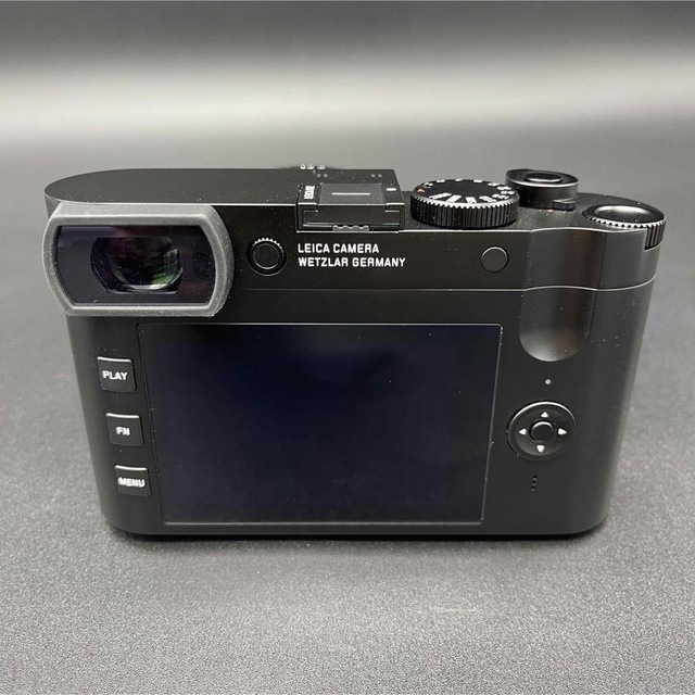 LEICA(ライカ)の【新品同様】Leica Q2 ブラック　純正バッテリー おまけ付 スマホ/家電/カメラのカメラ(ミラーレス一眼)の商品写真