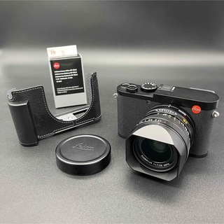 ライカ(LEICA)の【新品同様】Leica Q2 ブラック　純正バッテリー おまけ付(ミラーレス一眼)