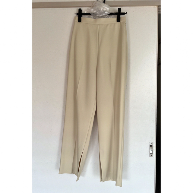 IIROT イエローベージュ パンツ 38サイズ IIROT イエローベージュ パンツ 38サイズ