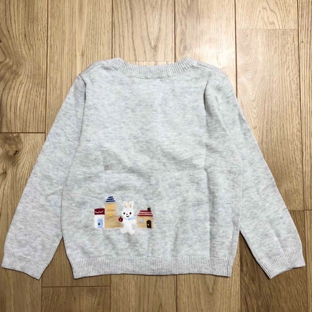 familiar(ファミリア)の【美品】familiar ファミリア グレー ニット カーディガン 90 キッズ/ベビー/マタニティのキッズ服女の子用(90cm~)(カーディガン)の商品写真